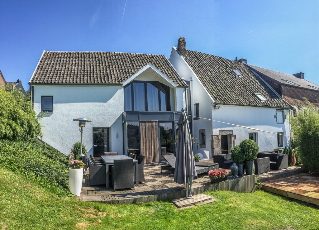 60351013_2361828217427506_5031946588361064448_o-min